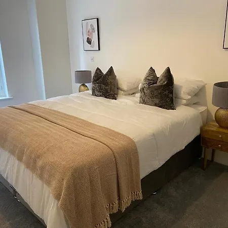 Casa vacanze 1 2 Bedrooms, Sleeps X 6 *