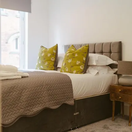 1 2 Bedrooms, Sleeps X 6 York
