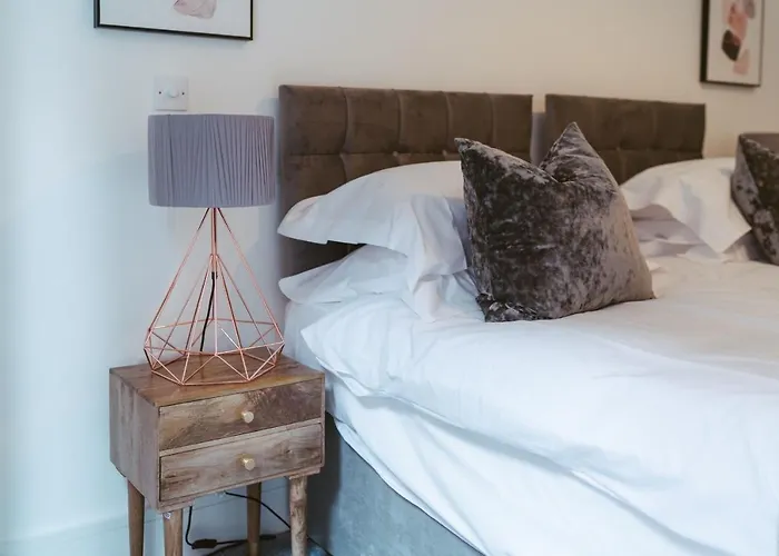 Holiday home 1 2 Bedrooms, Sleeps X 6